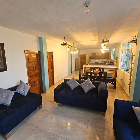 סן קריסטובל Lovely Inn מראה חיצוני תמונה