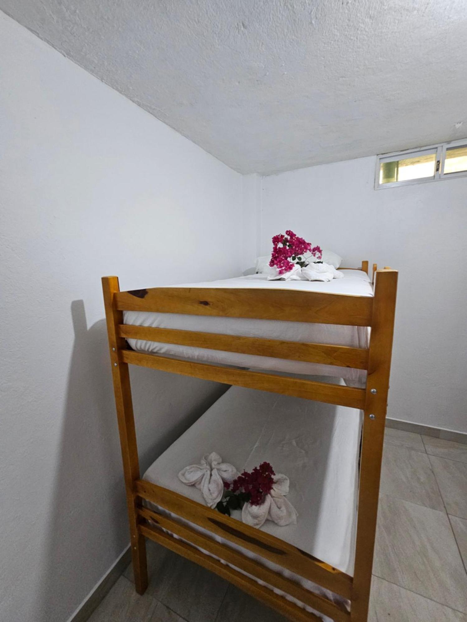 סן קריסטובל Lovely Inn מראה חיצוני תמונה